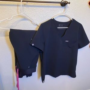 FIGS Dark Harbor Set